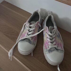 Skechers Tie-Dye Sneakers size 6.5